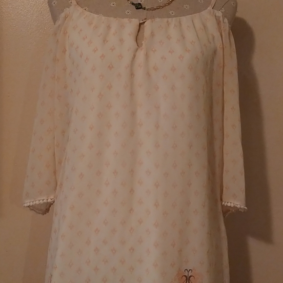 Lily Rose Dress - Picture 2 of 7